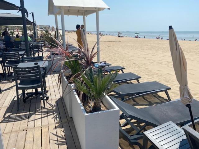 Acadie Saint Victor - Hotel Restaurant - Face Mer - Chatelaillon Plage Exterior foto